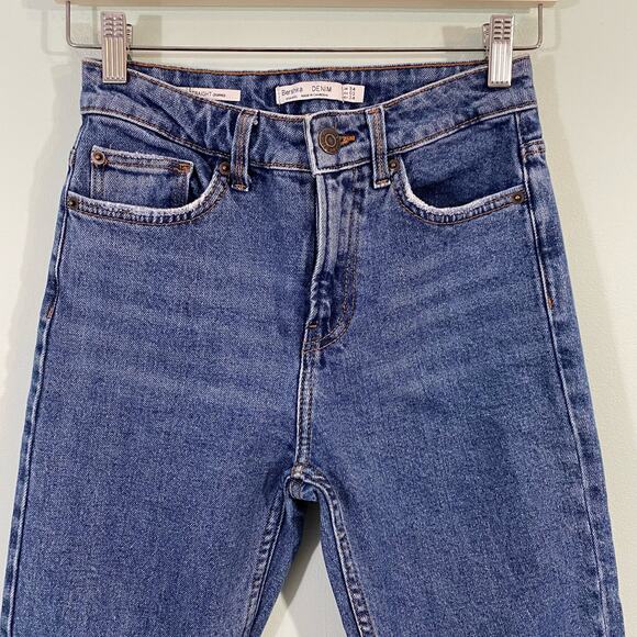 Bershka Denim Women's Straight Cropped High Rise Raw Hem Jeans Size 2 - Picture 5 of 5